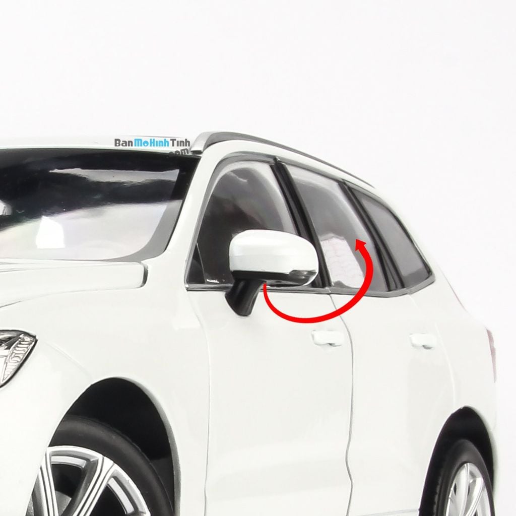 Mô hình xe Volvo XC60 1:18 Dealer White (6)