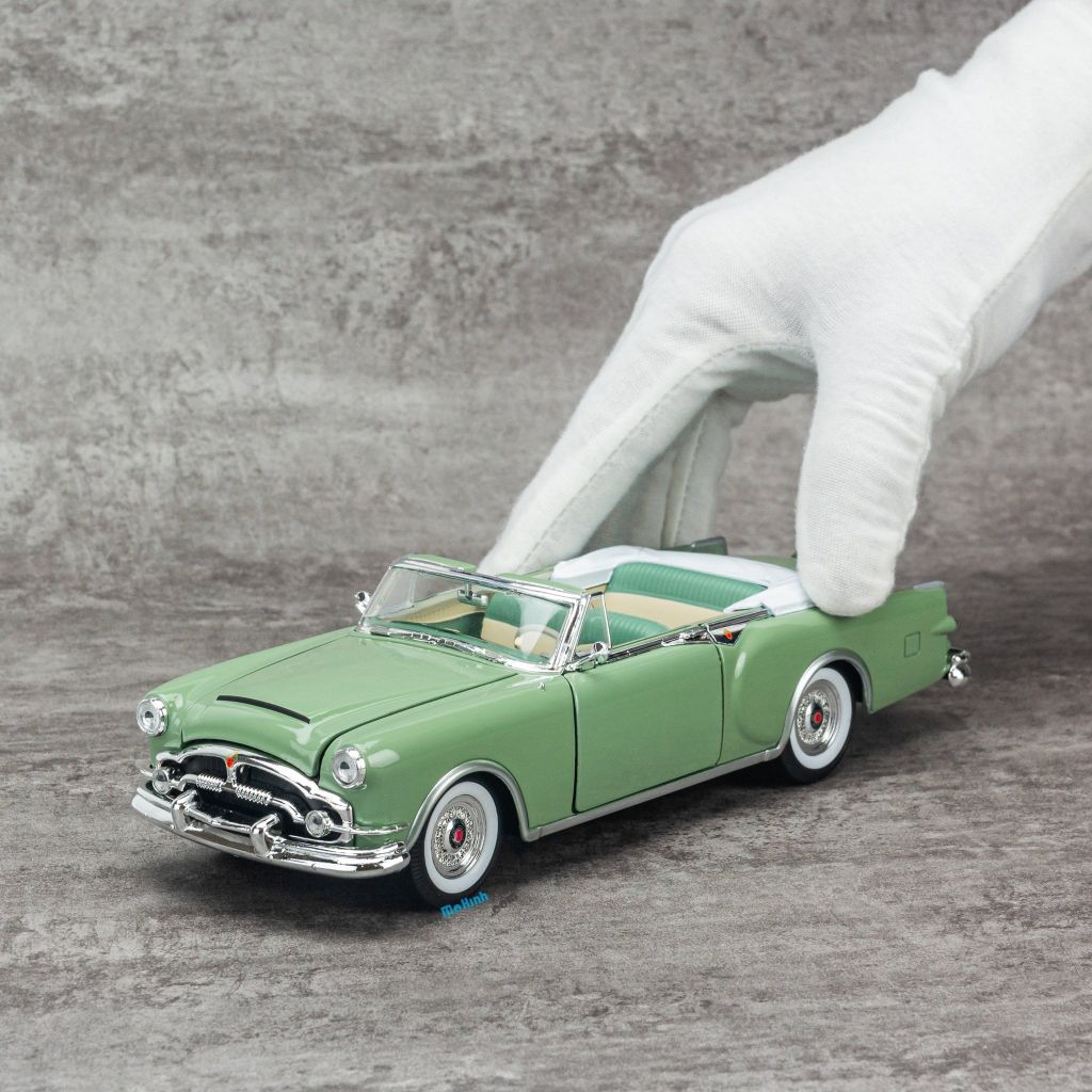Mô hình xe Pachard Caribbean Convertible 1953 1:24 Welly - 24016