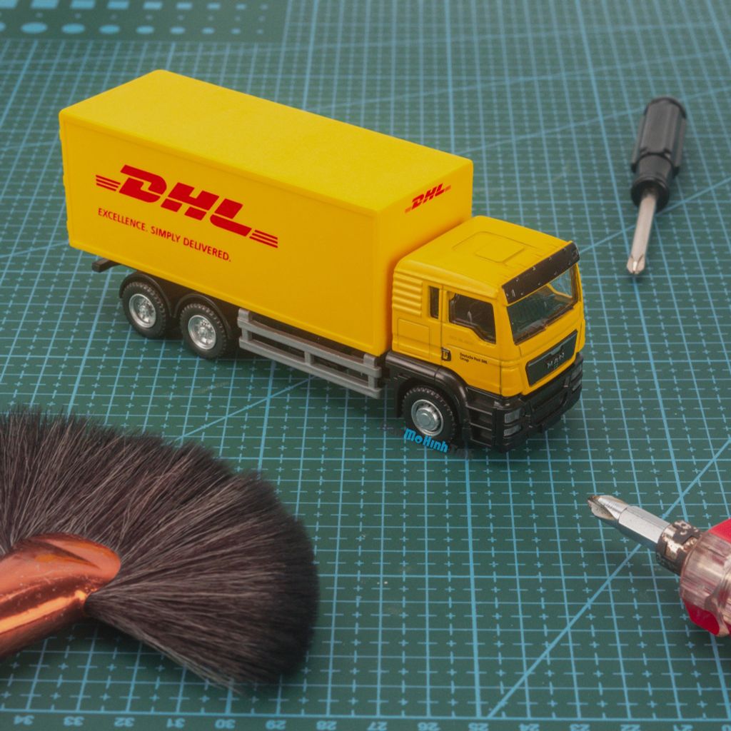 Mô hình xe Tải Man DHL 1:64 UNI
