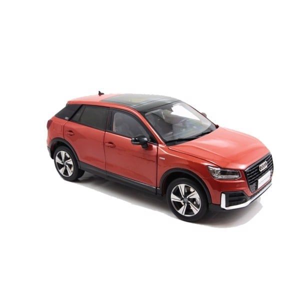 Mô hình xe Audi Q2 1:18 Dealer