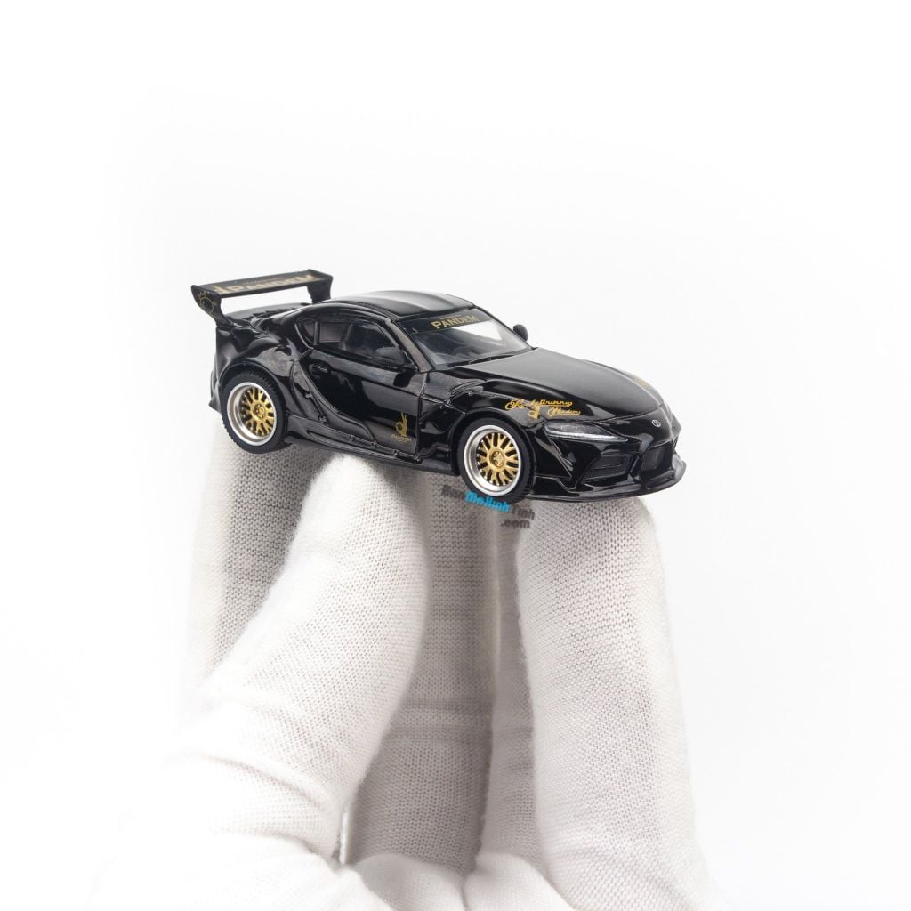 Mô hình xe Toyota Supra JZA80 1:64 MiniGT