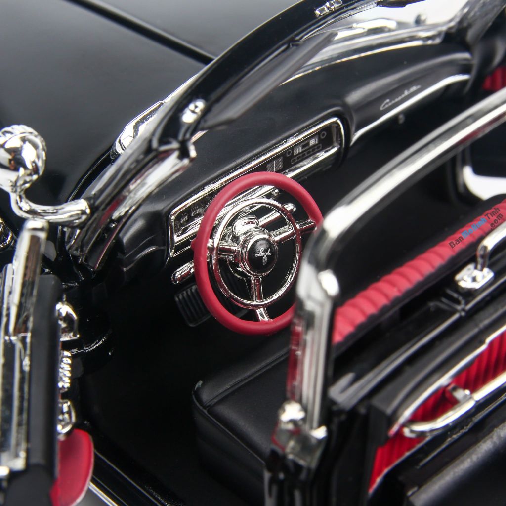 Mô hình xe cổ 1950 Lincoln Cosmopolitian Bubble Top Black 1:24 Yat Ming- 24058 hot nhất việt nam (13)