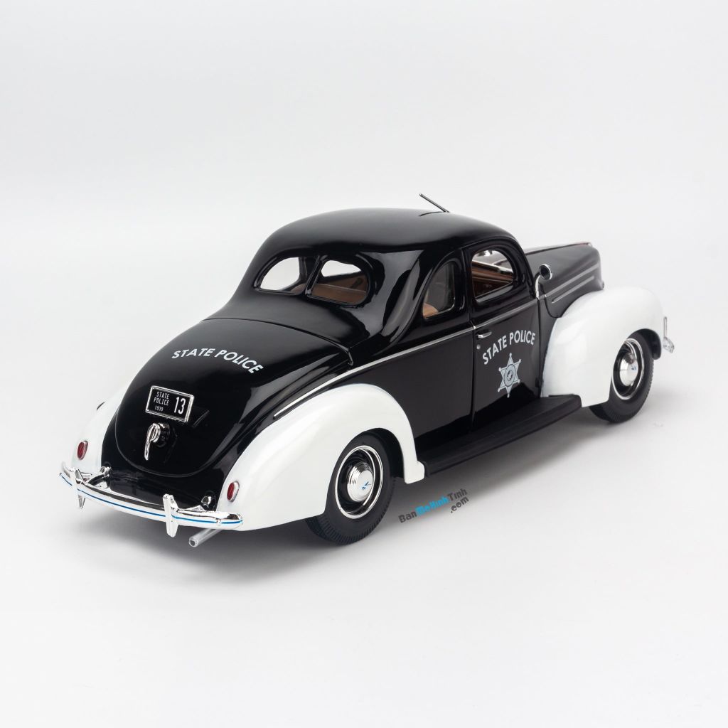 Mô hình xe Ford Deluxe Police 1939 Black 1:18 Maisto MH-31366 (2)