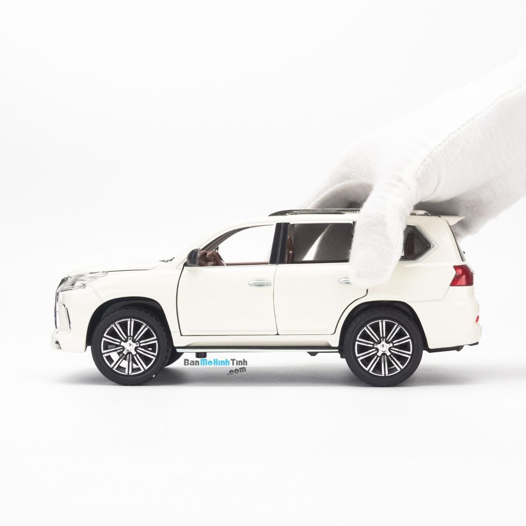 Mô hình xe suv Lexus LX570 Supersport 1:24 Chezhi White (8)