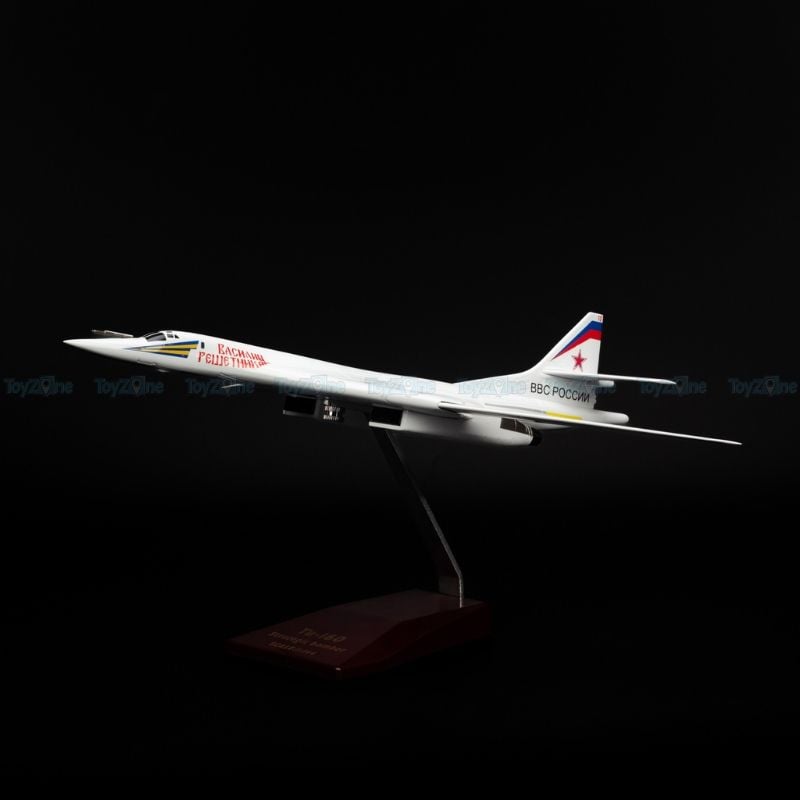 Mô hình máy bay ném bom chiến lược Tupolev Tu-160M2 Blackjack 1:144 NUOTIE