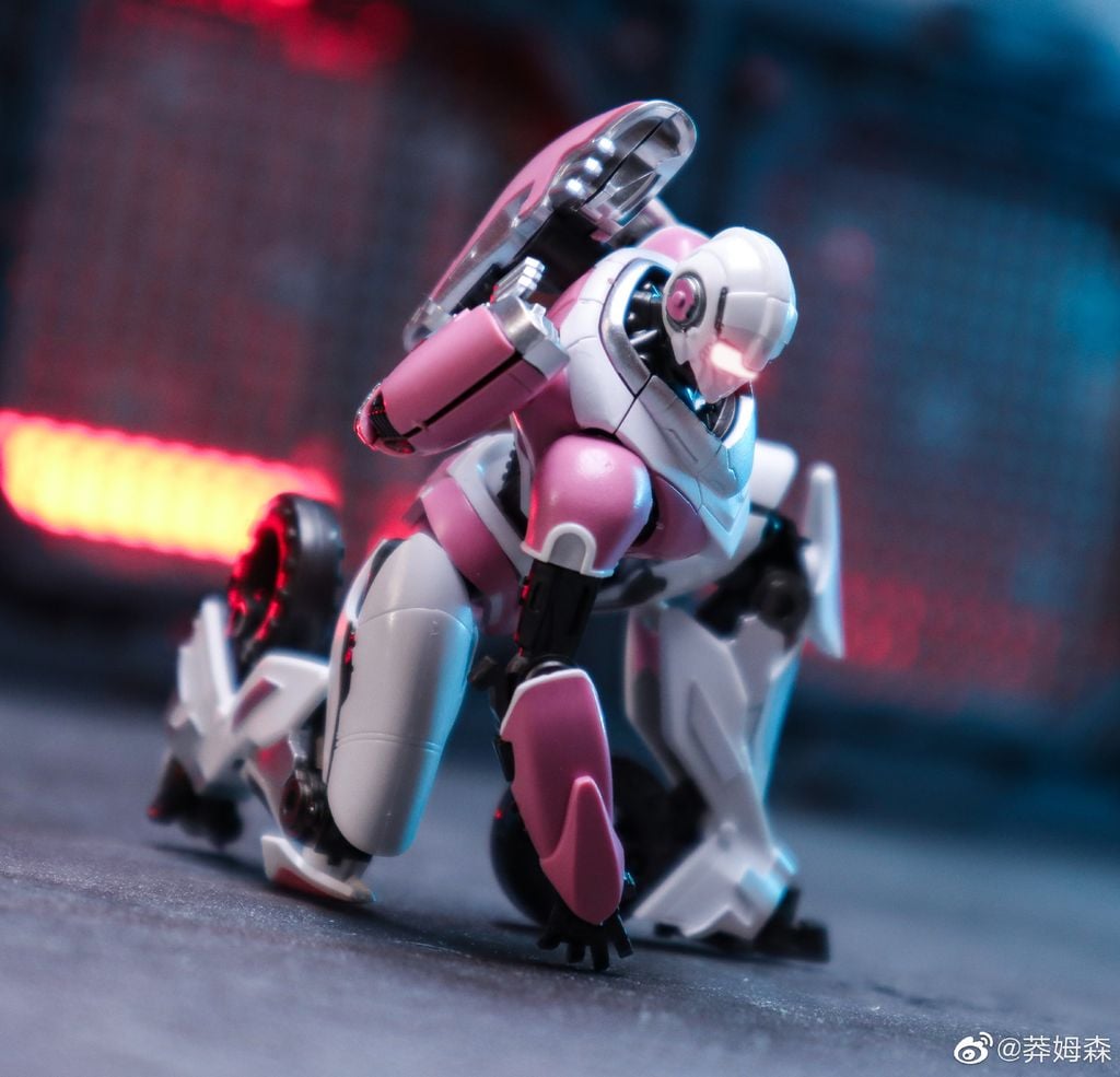 Mô hình kit Transformers Smart Kit 04 Arcee Trumpeter