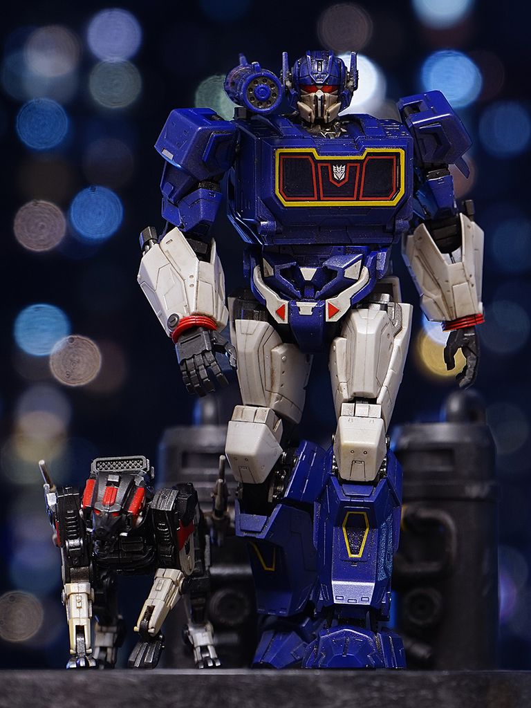 Mô hình kit Transformers Smart Kit 05 Soundwave & Ravage Trumpeter