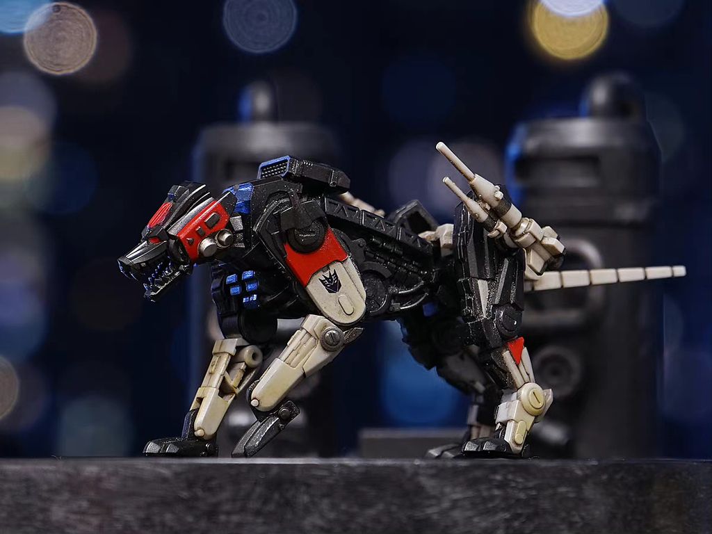 Mô hình kit Transformers Smart Kit 05 Soundwave & Ravage Trumpeter