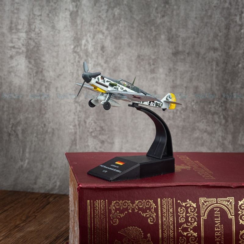 Mô hình máy bay quân sự Messerchimitt BF 109F-4 Germany 1:72