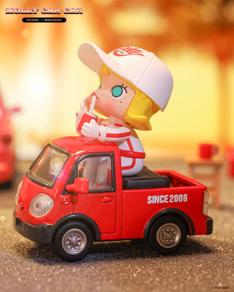 Mô hình đồ chơi Blind box Molly Car Car Series POP MART
