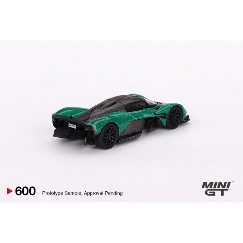 Mô hình xe Aston Martin Valkyrie 1:64 MiniGT