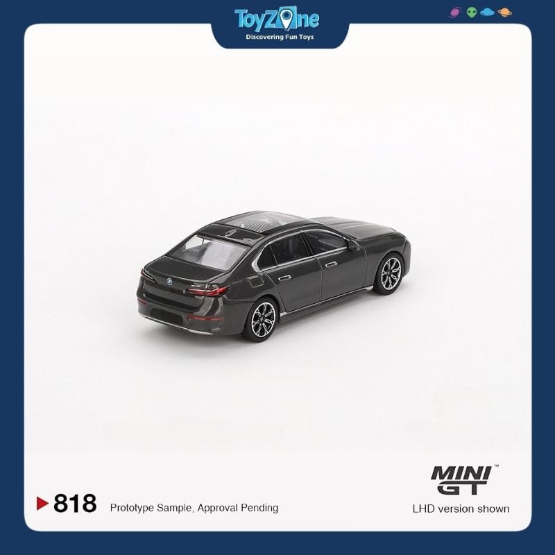 Mô hình xe BMW i7 xDrive60 1:64 MiniGT