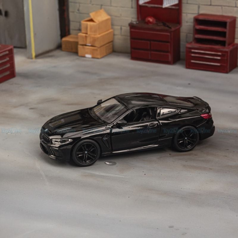 Mô hình xe BMW M8 1:36 KINSMART