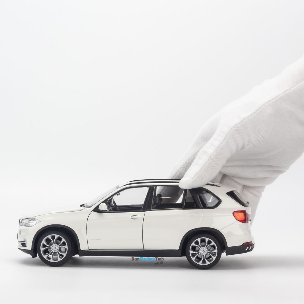 Mô hình xe BMW X5 1:24 Welly White (5)