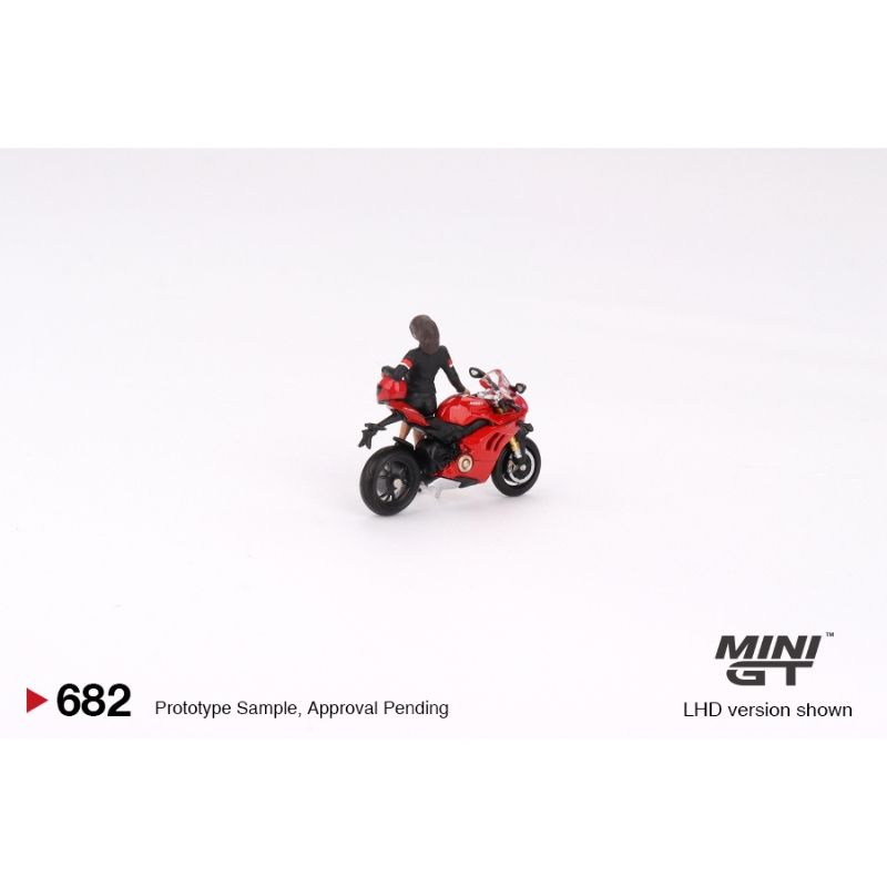 Mô hình xe Ducati Panigale V4S w/ Ducati Girl 1:64 MiniGT