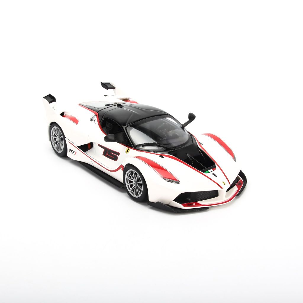 Mô hình xe Ferrari FXX K EVO 1:18 Bburago Signature