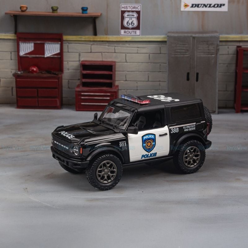 Mô hình xe Ford Bronco 1:36 KINSMART