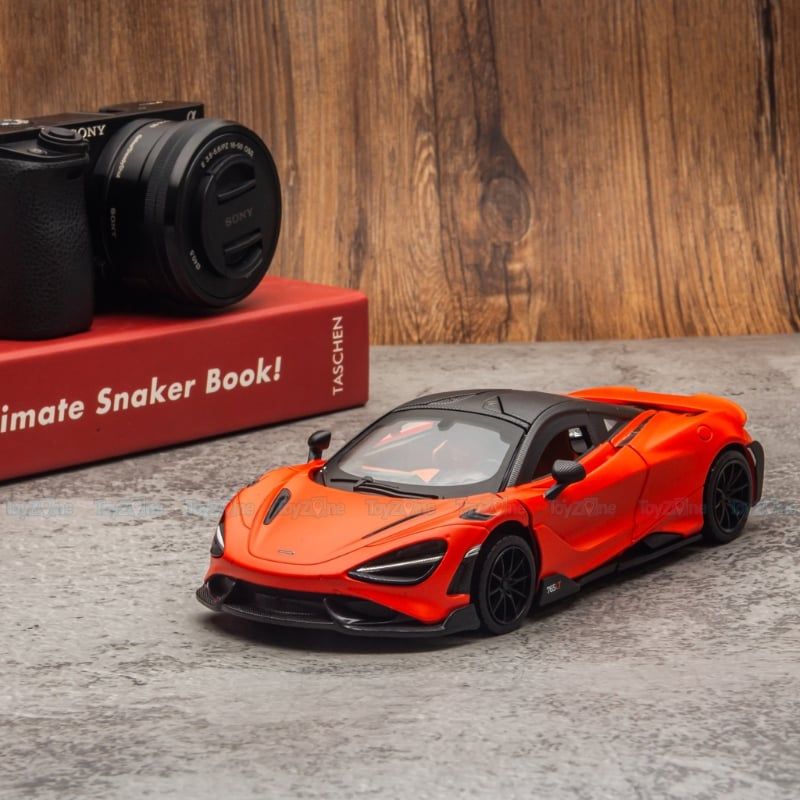 Mô hình xe McLaren 765LT 1:24 CCA