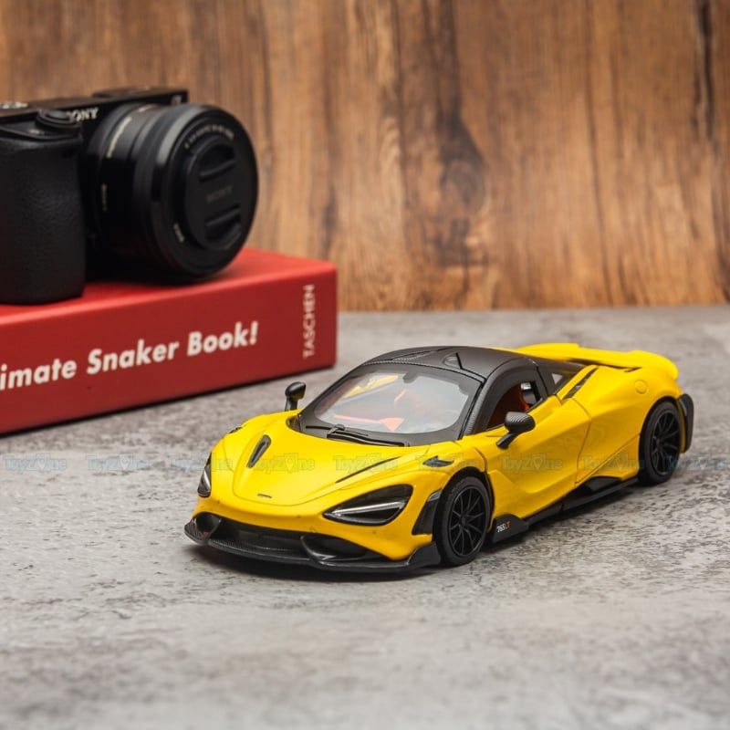 Mô hình xe McLaren 765LT 1:24 CCA