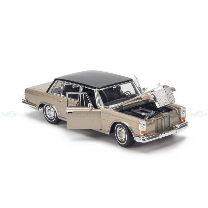 Mô hình xe Mercedes Benz 600 1963 1:24 Welly