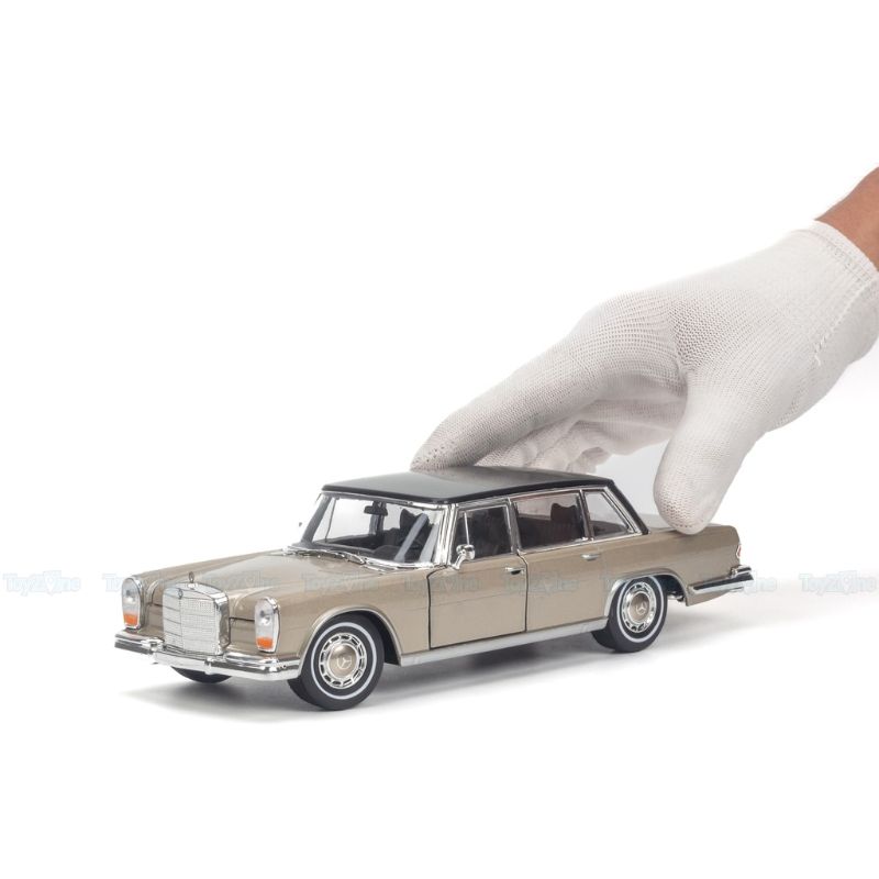 Mô hình xe Mercedes Benz 600 1963 1:24 Welly