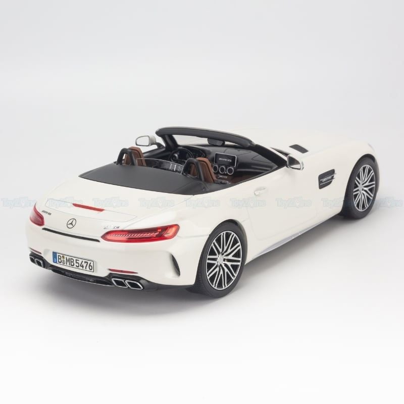 Mô hình xe Mercedes-Benz GTC 2019 1:18 Norev