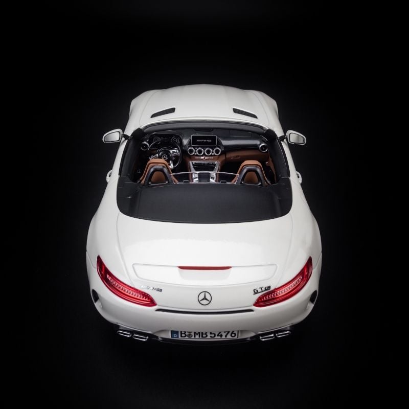 Mô hình xe Mercedes-Benz GTC 2019 1:18 Norev
