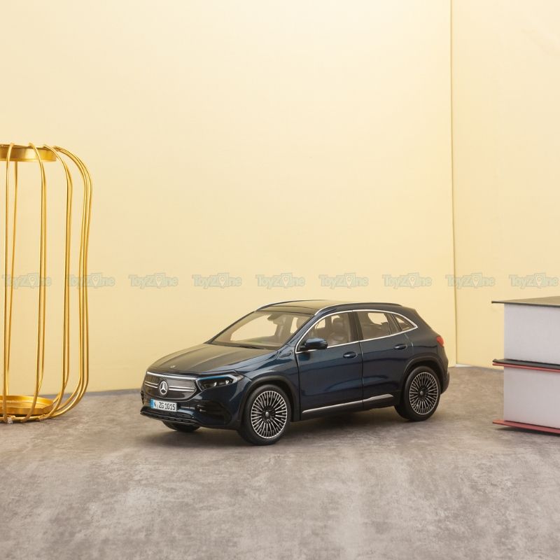 Mô hình xe Mercedes EQA 1:18 NZG