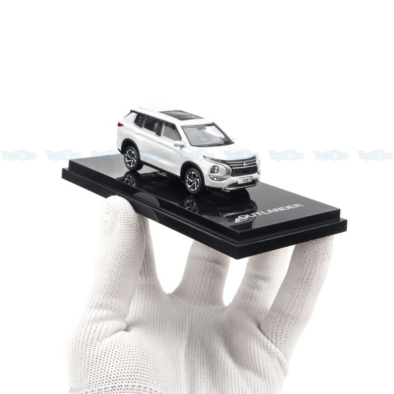 Mô hình xe Mitsubishi Outlander 2021 1:64 JKM
