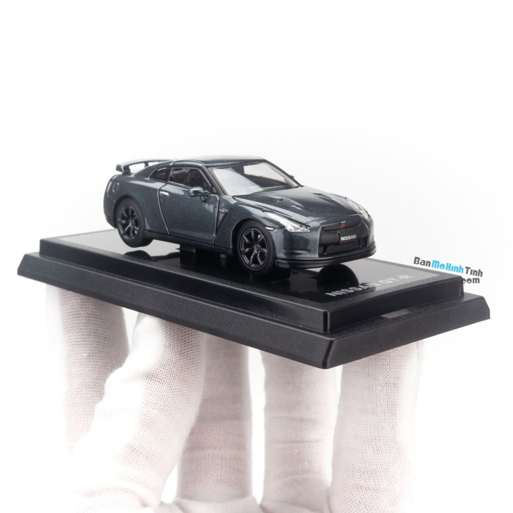 Mô hình xe Nissan GTR 1:64 Dealer