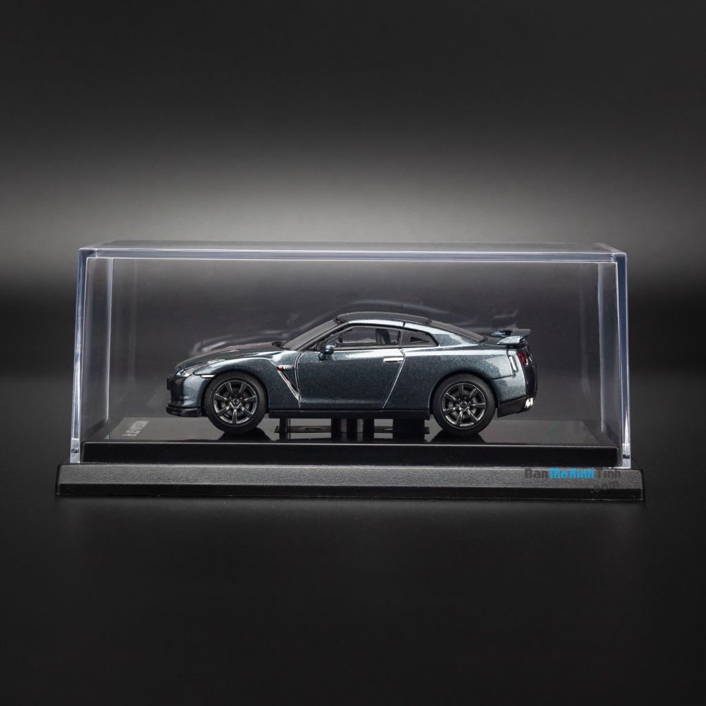 Mô hình xe Nissan GTR 1:64 Dealer