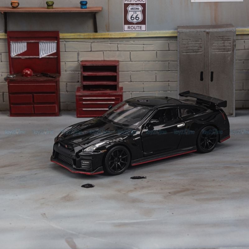 Mô hình xe Nissan GTR R35 Nismo 1:32 HUADAWEI