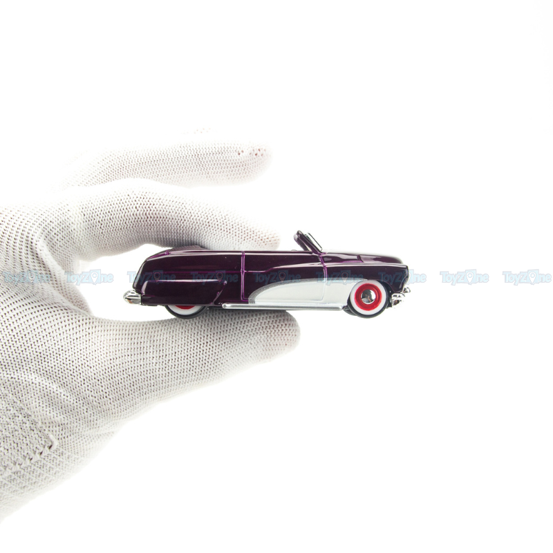 Mô hình xe ô tô Mercury 1950 1:64 Bburago