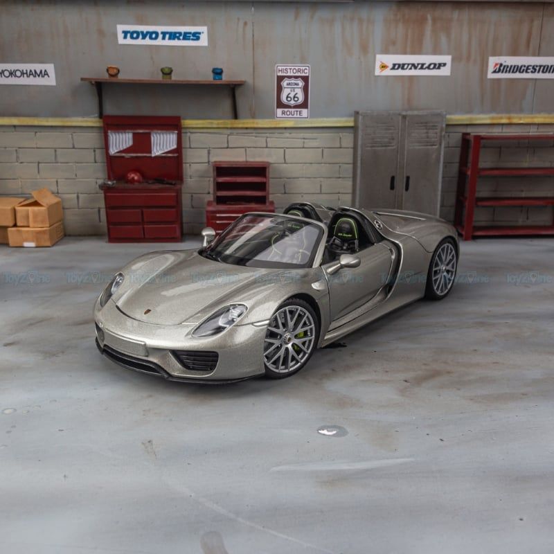 Mô hình xe Porsche 918 Spyder 1:24 Welly