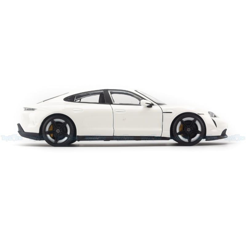 Mô hình xe Porsche Taycan Turbo S 1:24 Bburago