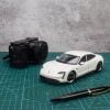Mô hình xe Porsche Taycan Turbo S 1:24 Bburago