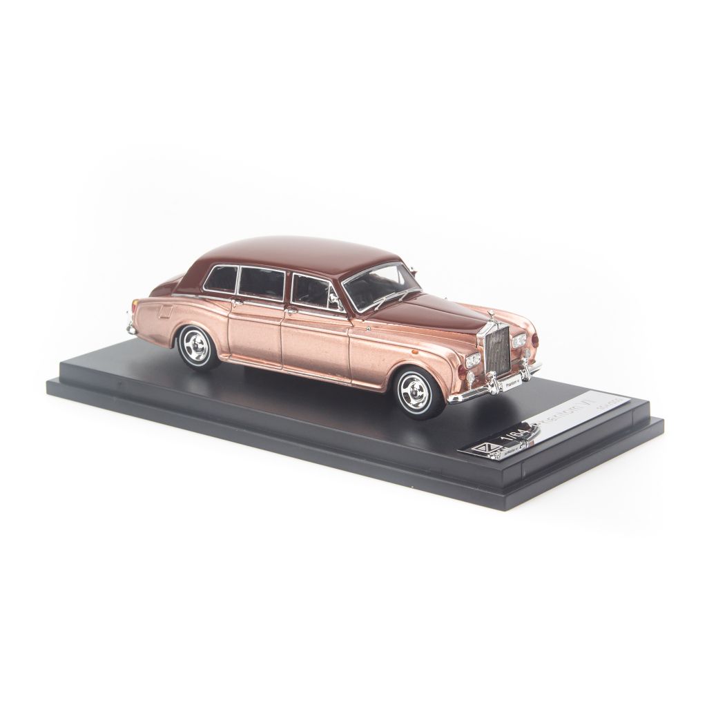 Mô hình xe Rolls Royce Phantom VI 1:64 DCM