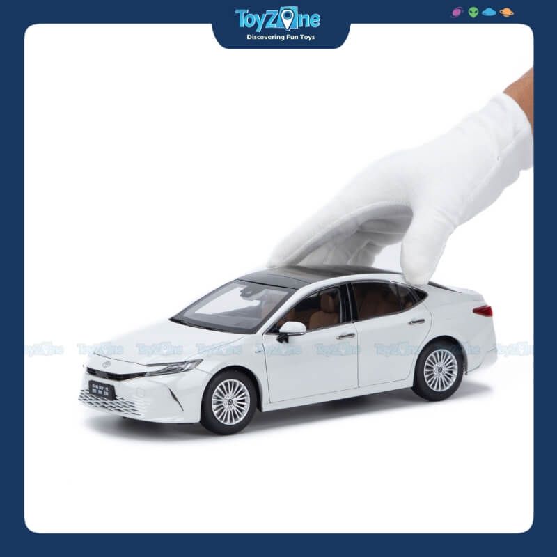 Mô hình xe Toyota Camry 2024 1:18 Paudi