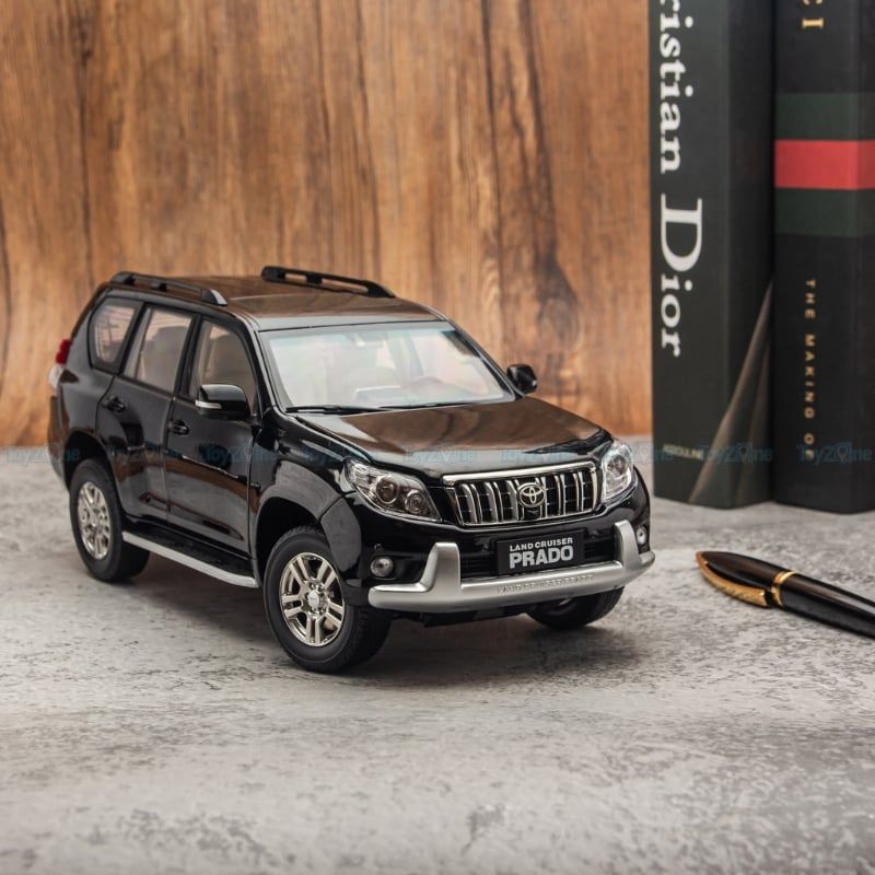 Mô hình xe Toyota Land Cruiser Prado 1:18 Paudi