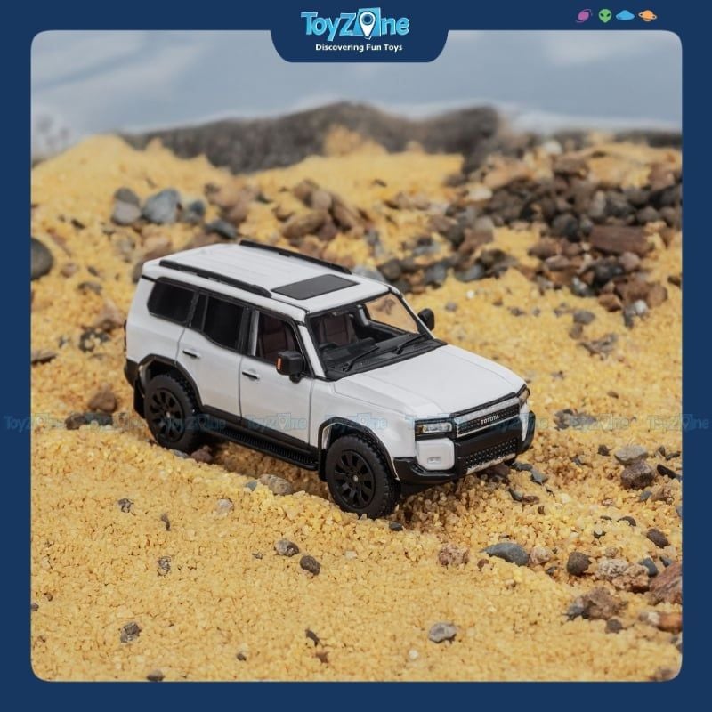 Mô hình xe Toyota Land Cruiser Prado LC250 1:64 GCD
