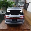  Mô hình xe Lincoln Navigator 1:18 Dealer - Light Blue 