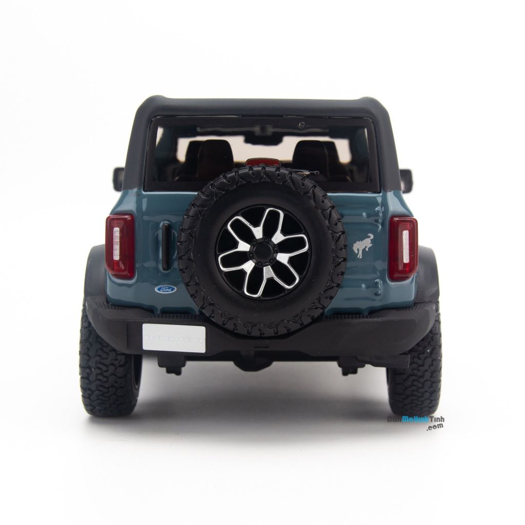 Mô hình xe Ford Bronco Badlands 2021 1:24 Maisto 31530