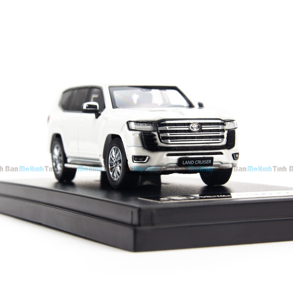 Mô hình xe Toyota Land Cruiser LC300 ZX 1:64 LCD