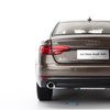 Mô hình xe Audi A4 All New 2017 Sedan Brown 1:18 Dealer (5)