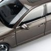 Mô hình xe Audi A4 All New 2017 Sedan Brown 1:18 Dealer
