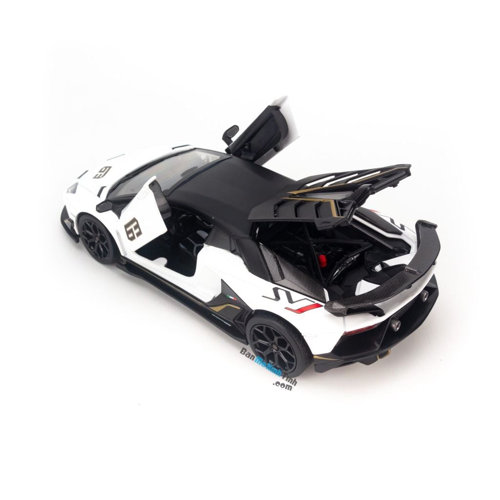 Mô hình xe Lamborghini Aventador SVJ 63 1:24 CCA