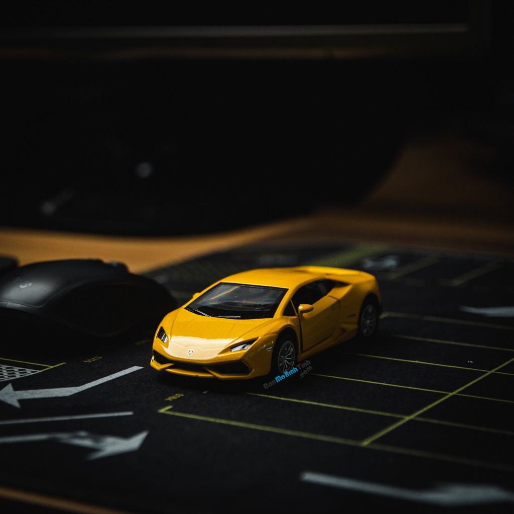 Mô hình xe Lamborghini Huracan LP610-4 1:36 Uni