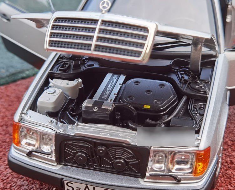  Mô hình xe Mercedes Benz 300 CE-24 Coupe 1:18 Norev 