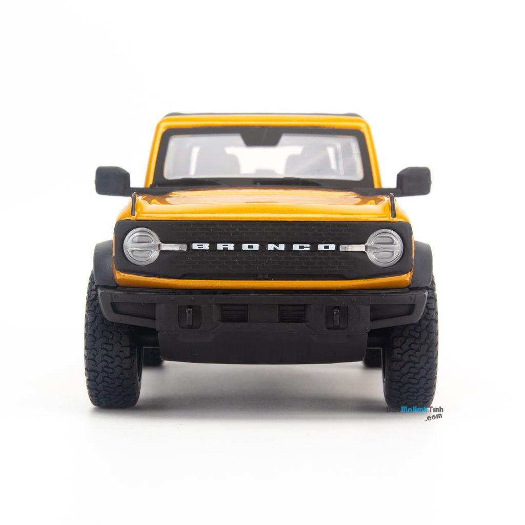 Mô hình xe Ford Bronco Badlands 2021 1:24 Maisto 31530