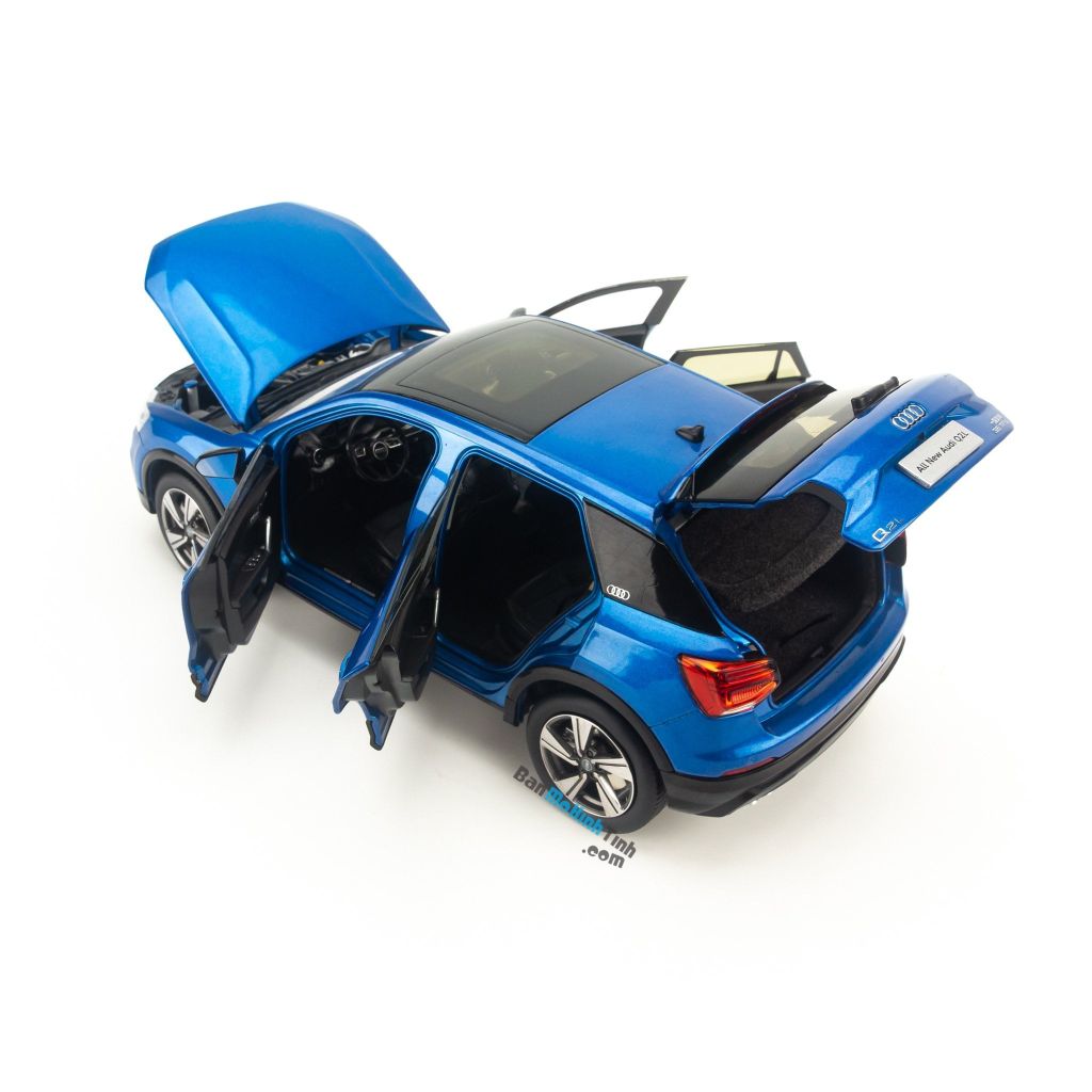 Mô hình xe Audi Q2 1:18 Dealer